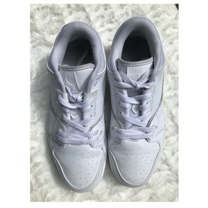 Gently Used Jordan Air White Sneaker Mens 8.5